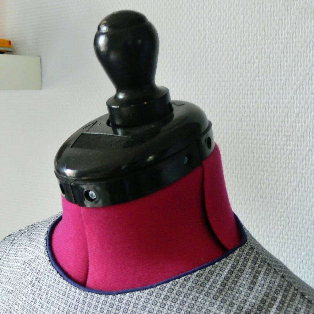 Robuste mannequin couture pour Robe Rochelle - 32 au 56 avec encolure passepoilée. Patron de couture pdf à télécharger inclus.