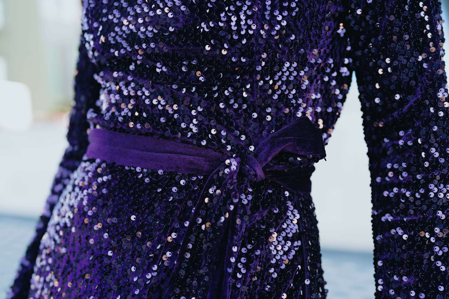 Robe - XS-XL - ARTISTA et jupe, détail de tissu pailleté violet, patron de couture pdf à télécharger.