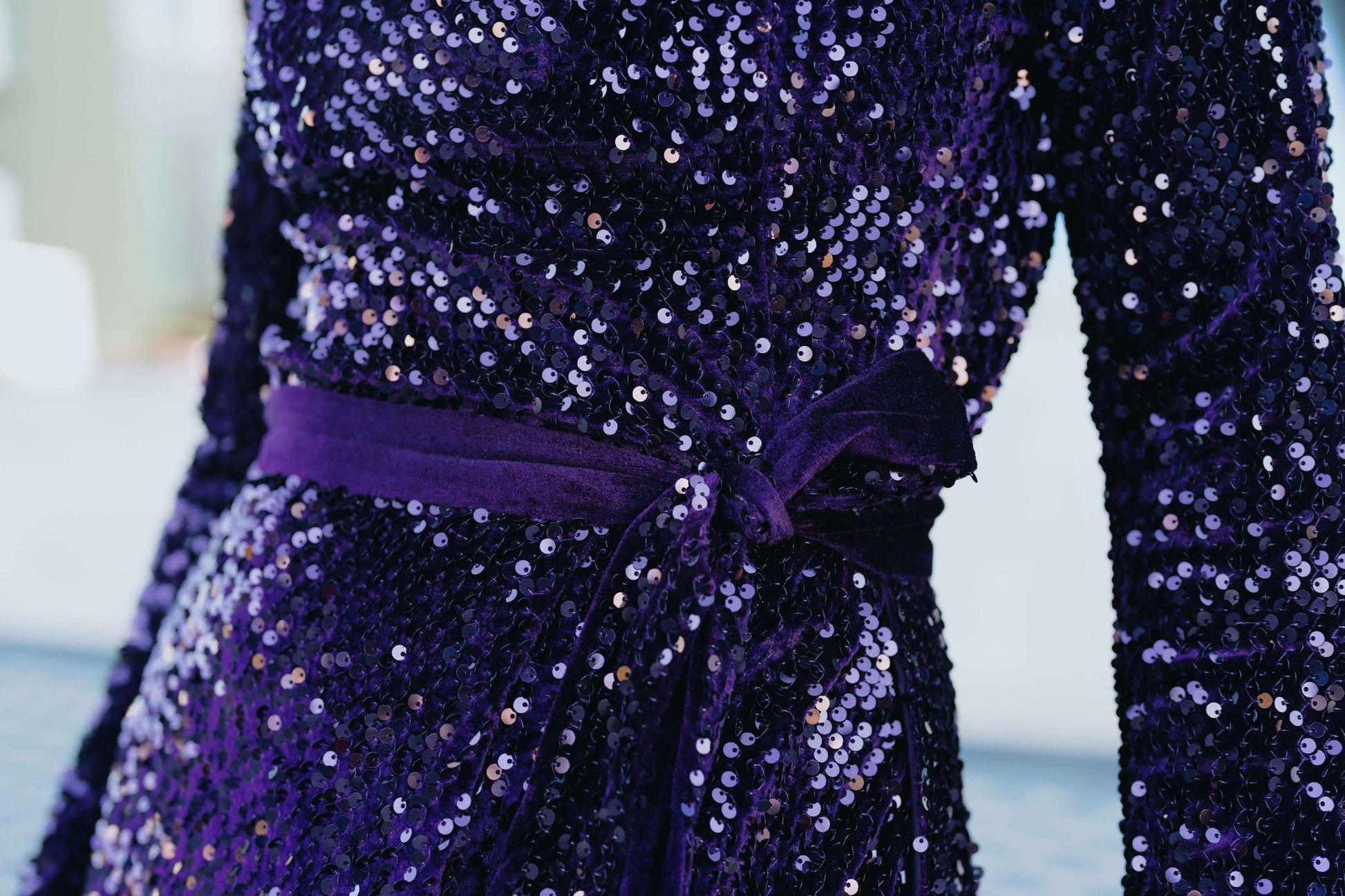 Robe - XS-XL - ARTISTA et jupe, détail de tissu pailleté violet, patron de couture pdf à télécharger.