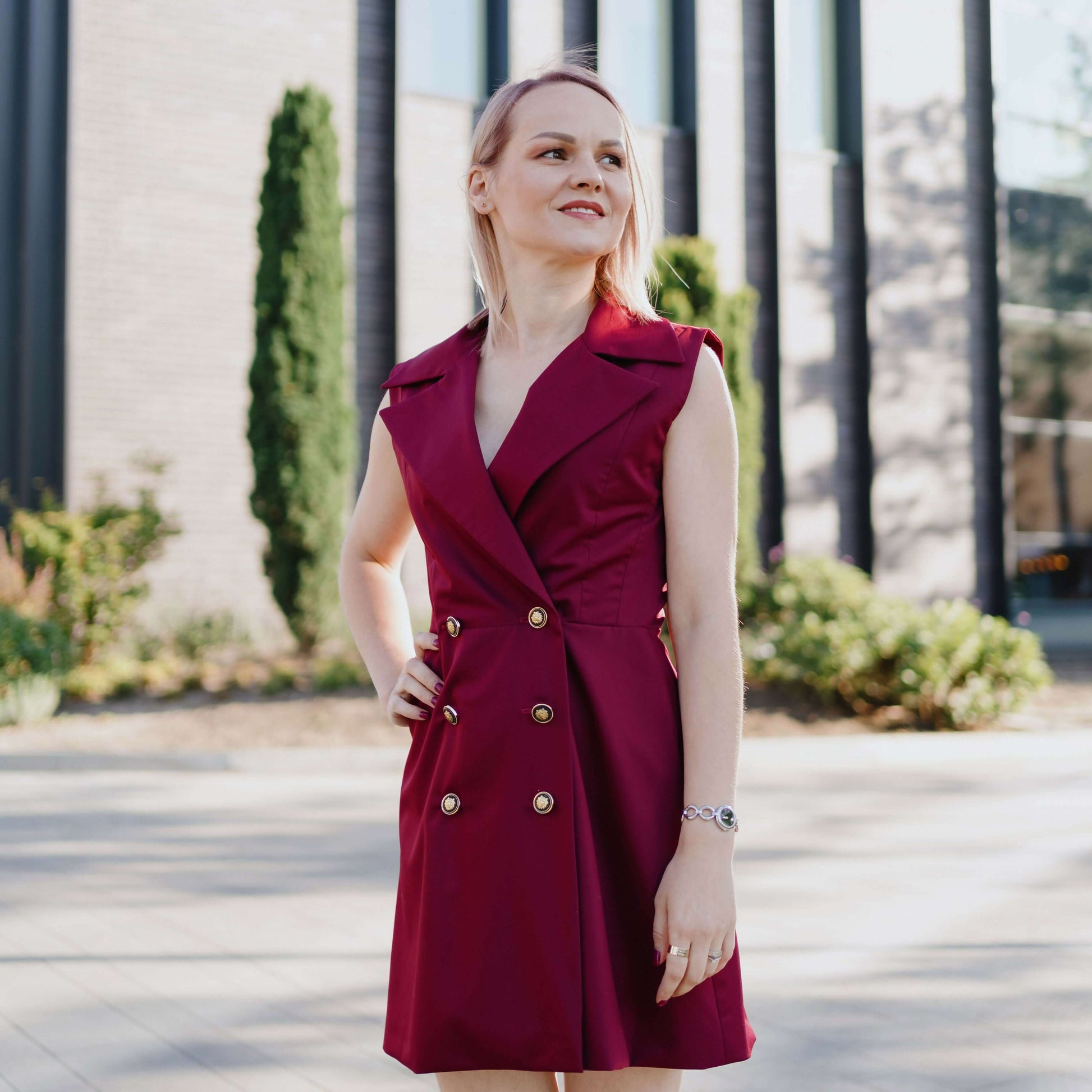 Robe - XXS/XL - BURGUNDY, patron de couture pdf à télécharger, vue extérieure, niveau intermédiaire.