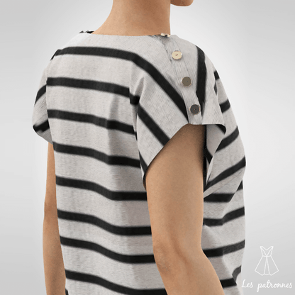 Robe ou top Signac- femme avec encolure bateau et épaule asymétrique, patron de couture pdf à télécharger pour marinière élégante.