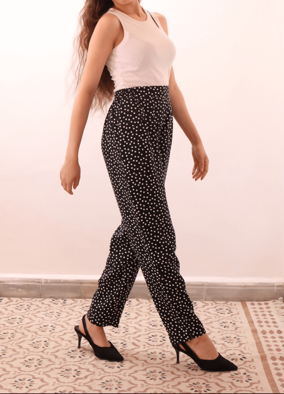 SURI PANTALON-taille de 30 à 58 EU, patron de couture pdf à télécharger, pantalon motif pois, style élégant et confortable pour toutes les tailles.