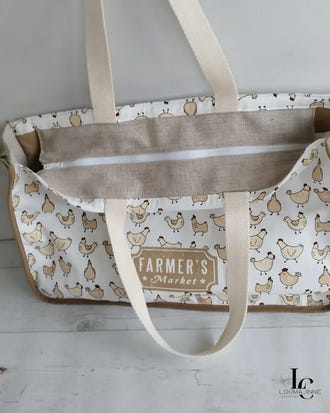 Patron PDF Sac cabas MARGARET, vue détail intérieur avec compartiments, toile coton motif poules, anses en coton écru