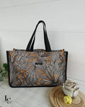 Sac cabas MARGARET - Tutoriel couture PDF, vue du produit fini en coton motif géométrique orangé et noir