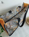 Sac cabas Margaret du tutoriel couture PDF Loumajinne, vue détail en coton imprimé motifs géométriques ocre et noir