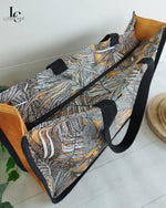 Sac cabas Margaret du tutoriel couture PDF Loumajinne, vue détail en coton imprimé motifs géométriques ocre et noir