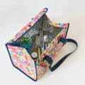 Sac isotherme lunch bag – Miam coloré avec contenu, parfait pour déjeuner, disponible en patron de couture pdf à télécharger.