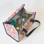 Sac isotherme lunch bag – Miam coloré avec contenu, parfait pour déjeuner, disponible en patron de couture pdf à télécharger.