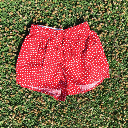 Short rouge à motifs cœurs sur herbe verte, patron de couture pdf à télécharger, Sous-vêtement de base - XS/M - HOME LOVER