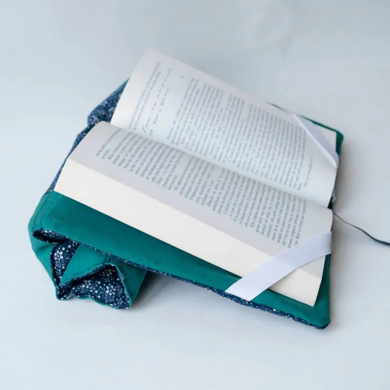 Support à livre – Lexie avec patron de couture pdf à télécharger maintenant disponible.