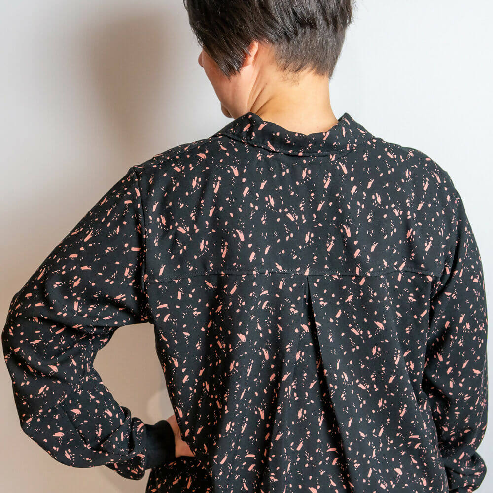 Dos de la Sur-Chemise/Chemise Raisin Noir du 34 au 56 - 4 statures - Femme, patron de couture pdf à télécharger