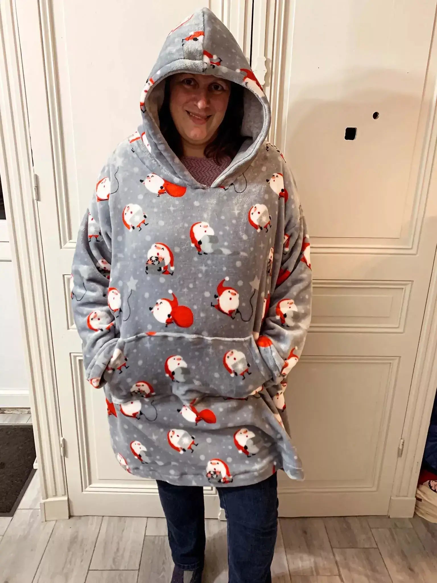 Sweat Doudou Casimir Femmes avec patron de couture pdf à télécharger, confort et chaleurs hivernales, modèle à capuche XXL.