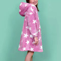 Sweat Doudou Casimir Pack Famille rose avec motif étoiles et capuche, patron de couture PDF à télécharger pour l'hiver.