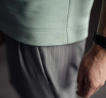 Détail du Sweat Homme ALBERTO - Patron couture PDF du S au XXL, patron de couture pdf à télécharger, porté avec un pantalon rayé.
