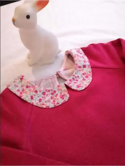 Sweat Niki - Enfant avec col claudine floral, idéal pour les petites filles. Patron de couture pdf à télécharger disponible.