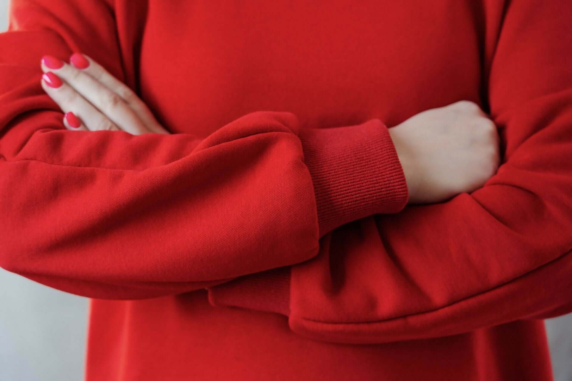 Sweat - XS|L - SOFT TOUCH, patron de couture pdf à télécharger, en rouge, manches longues, pour couturières intermédiaires.