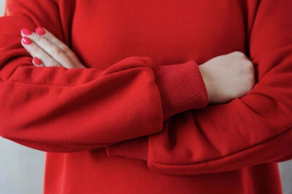 Sweat - XS|L - SOFT TOUCH, patron de couture pdf à télécharger, en rouge, manches longues, pour couturières intermédiaires.