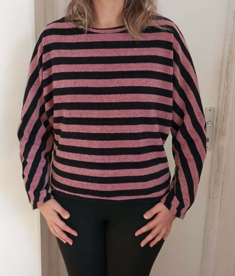 Sweat ou Robe Opale - patron de couture pdf à télécharger, pull à rayures style kimono avec manches chauve-souris pour automne.