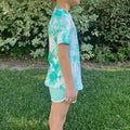 T-shirt Tao Enfants en style tie-dye, idéal pour coudre avec le patron de couture pdf à télécharger.
