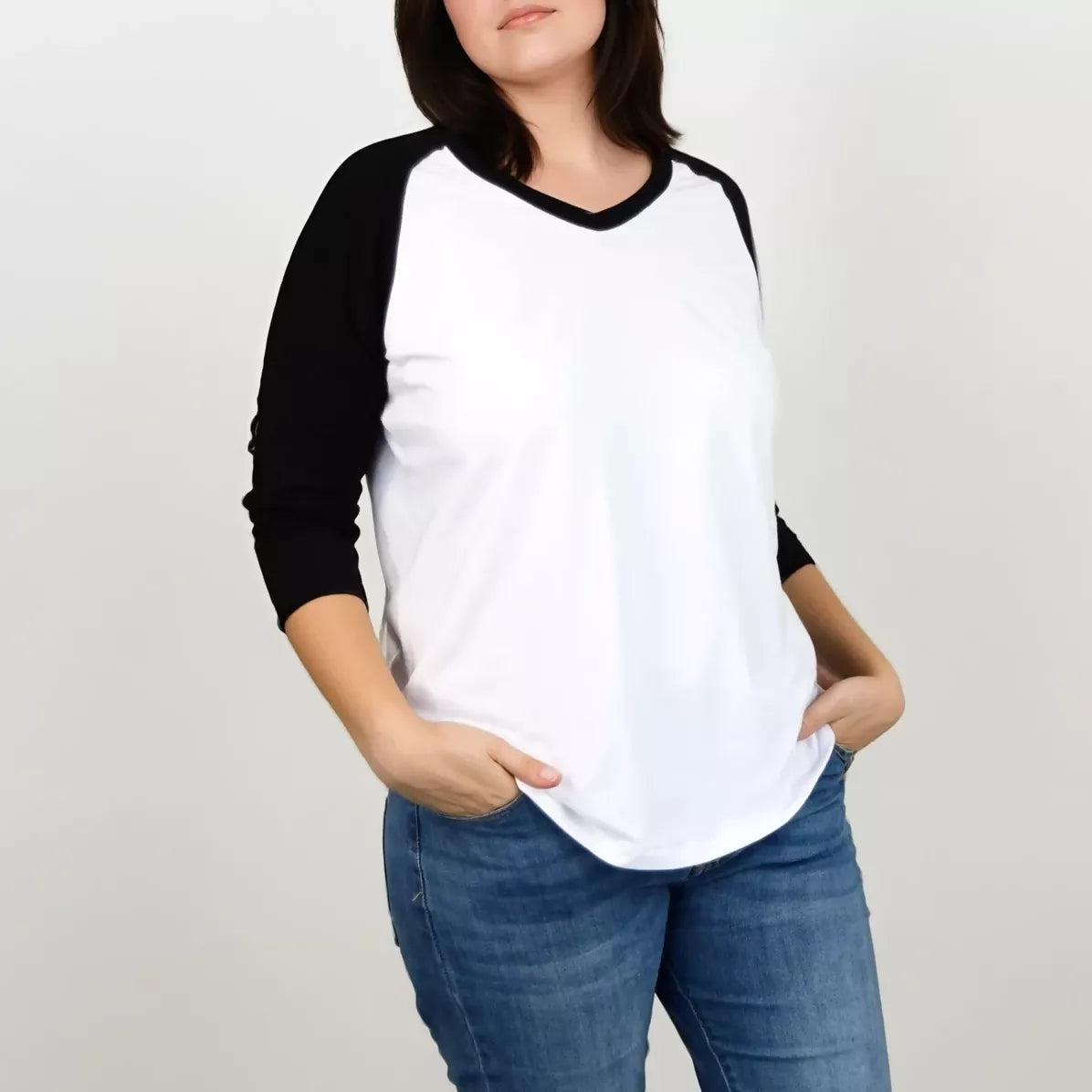 T-shirt Tao Pack Famille pour femmes, confortable et moderne, patron de couture pdf à télécharger, manches ¾ noires.