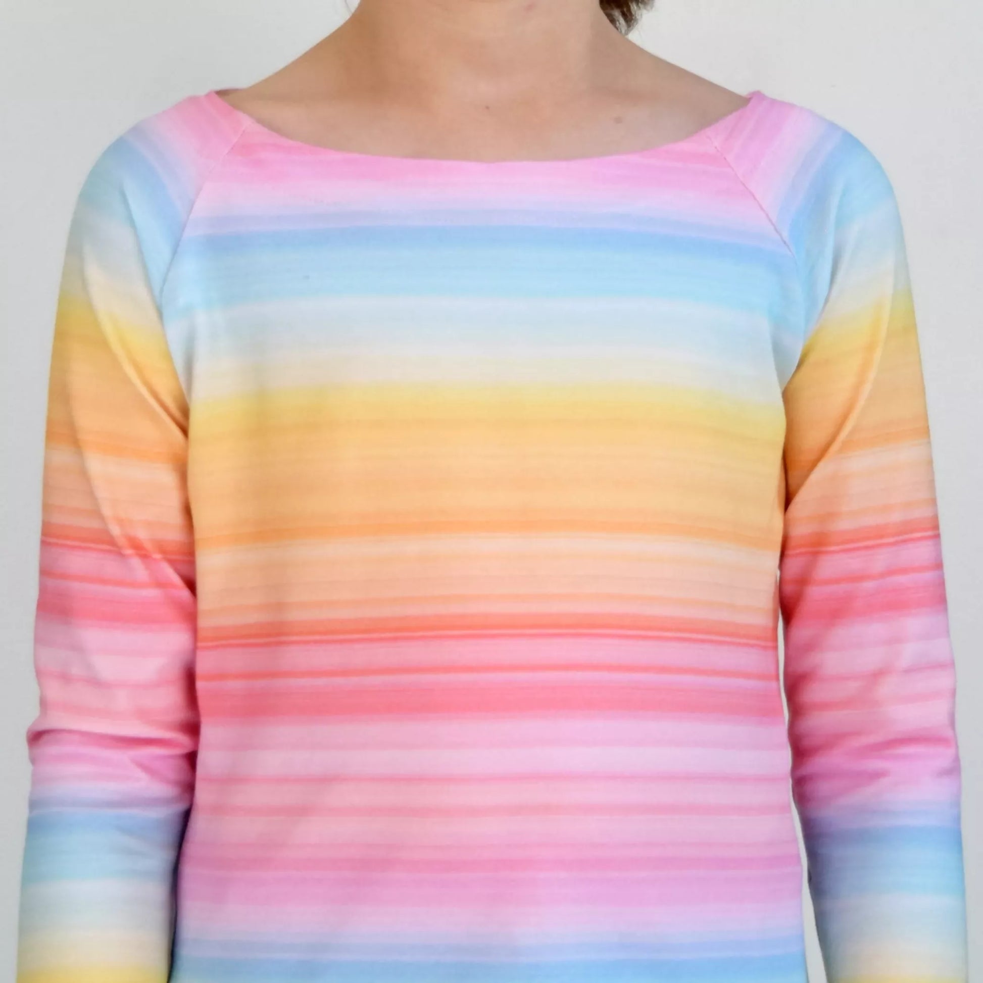 T-shirt Tao Pack Famille multicolore à manches longues, patron de couture pdf à télécharger.