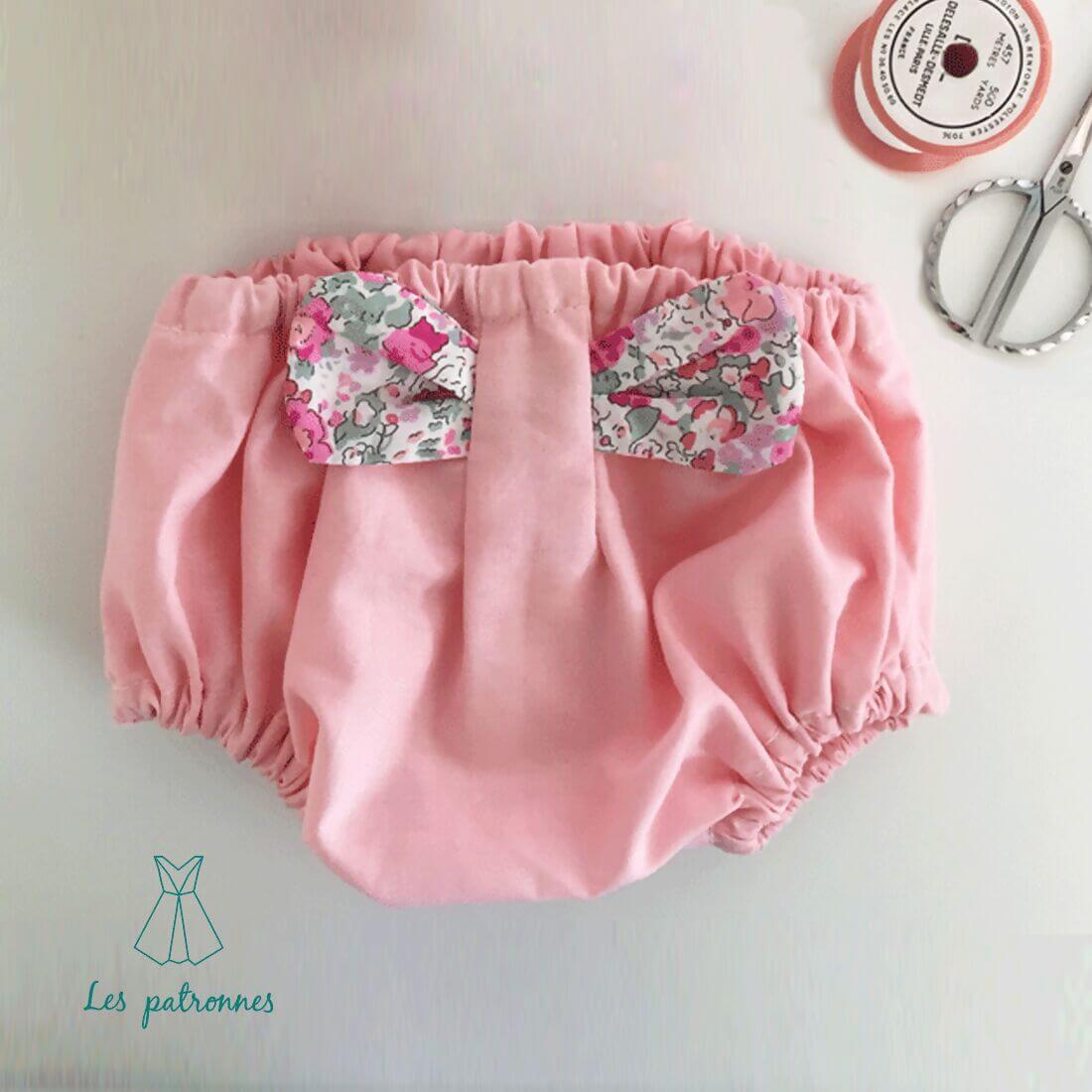 Trio de Bloomers rose avec nœud floral, patron de couture pdf à télécharger, couture facile pour bébé débutant.