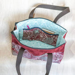 Trousse et sac zippés à large ouverture, 5 tailles – Curry, patron de couture pdf à télécharger, vue intérieure avec poche plaquée.