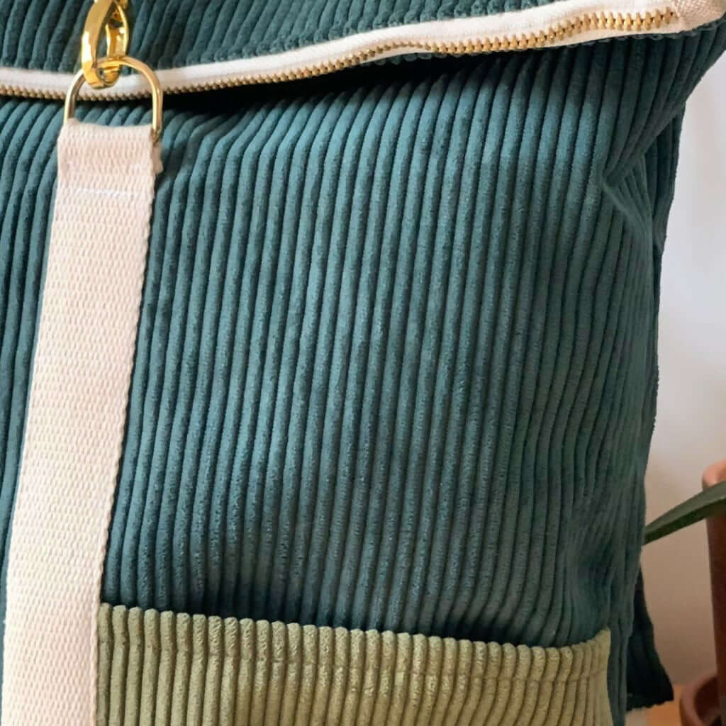 Tutoriel Sac à dos mixte avec tissu côtelé vert, patron de couture pdf à télécharger