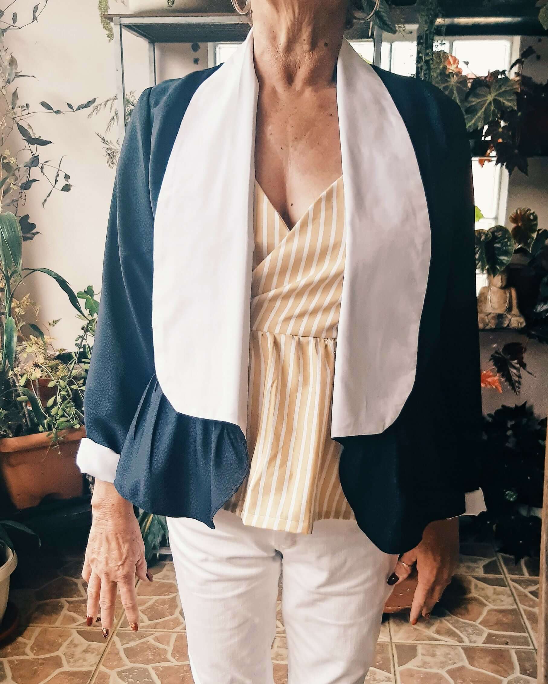 Veste Khoros - T36 à 50 avec basque et col châle, patron de couture PDF à télécharger, idéal pour soirée et travail.