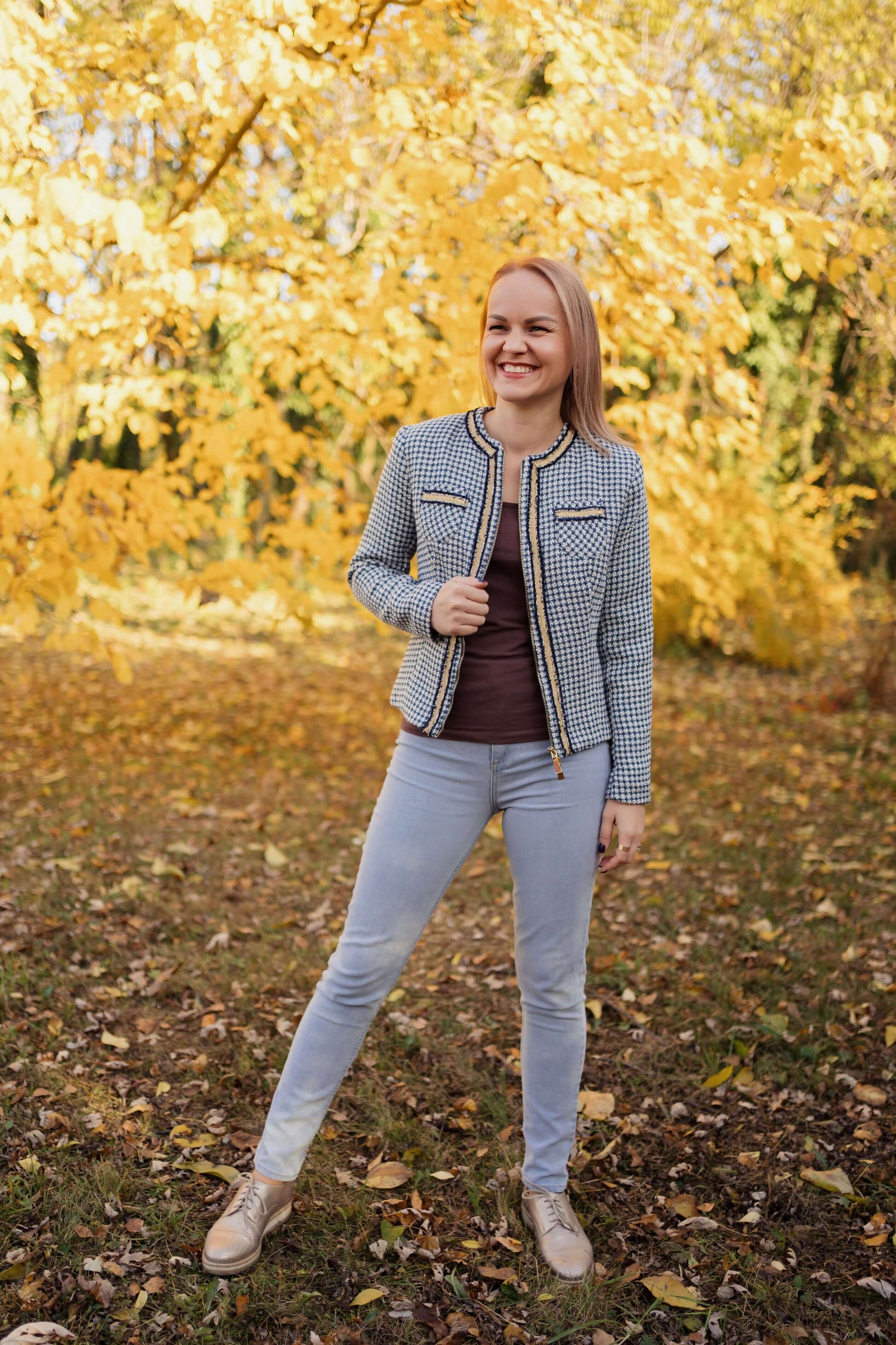 Femme portant une Veste - XS-XL - CHIC PICK, patron de couture pdf à télécharger, automne