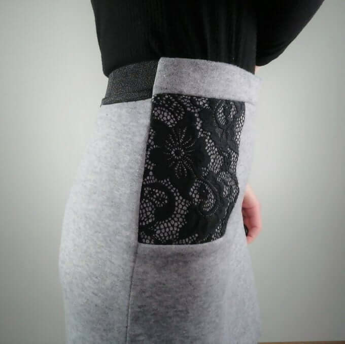 Détail de la Jupe city du 32 au 48 avec poches en dentelle et élastique fantaisie, patron de couture pdf à télécharger.