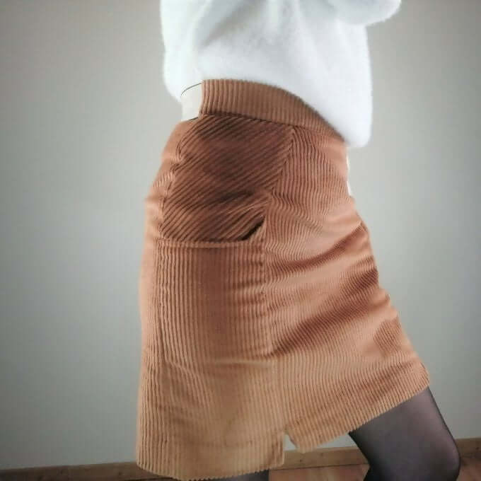 la Jupe city du 32 au 48, jupe courte évasée avec poches, patron de couture pdf à télécharger.