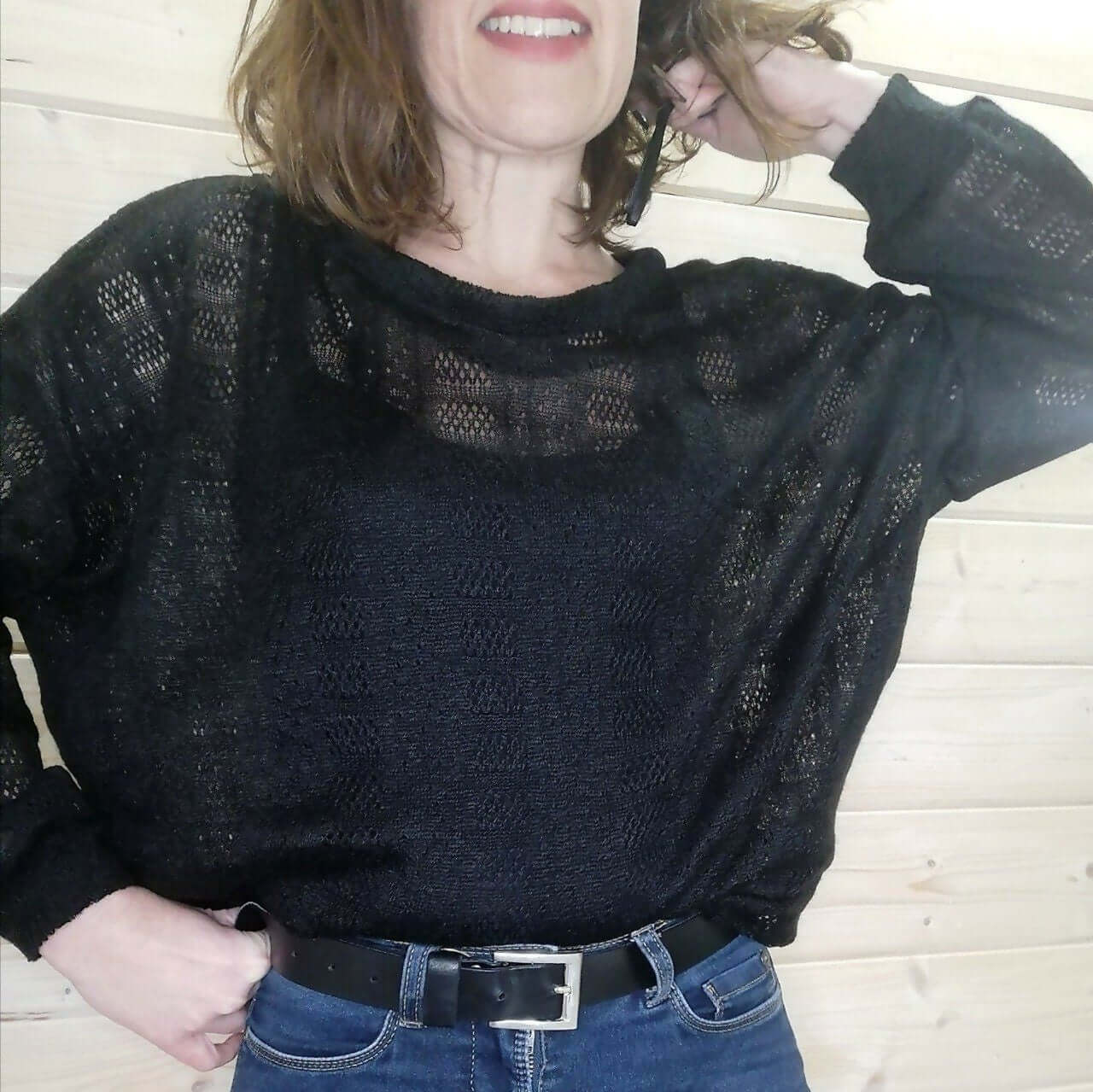 le Pull ILLICO du 34 au 52, pull loose en maille noire, parfait pour coudre, patron pdf à télécharger.