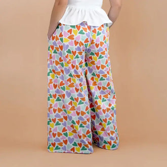 Pantalon Yasmine Femme - Patron couture du 32 au 56 en tissu à motifs colorés, patron de couture pdf à télécharger