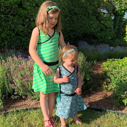 Duo SANDY - Robe cache coeur pour femmes (34 à 54) et filles (2 à 16 Ans) en tissu maille, patron de couture PDF à télécharger.