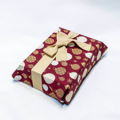 Emballage cadeau zéro déchet – Waouh! en tissu réutilisable avec motifs de Noël, patron de couture pdf à télécharger.