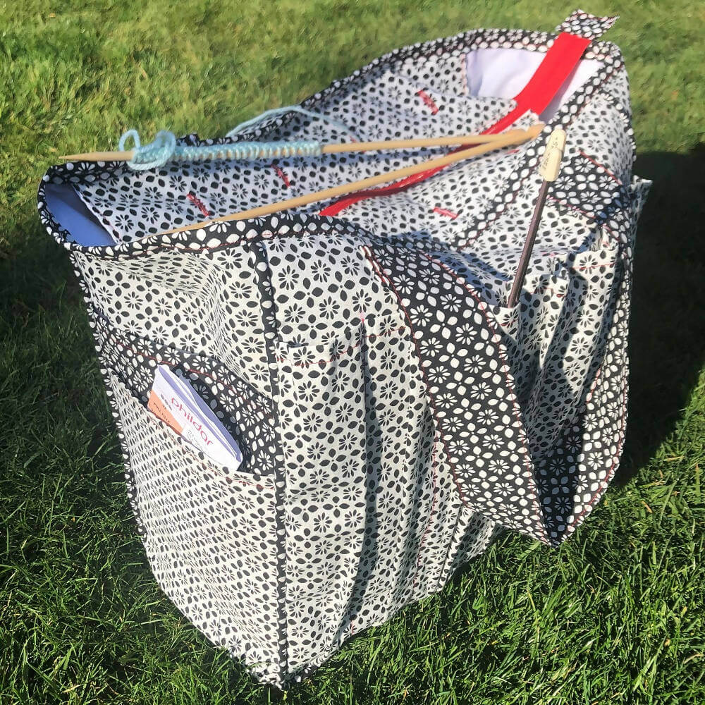 GRAND-MAMAN - Sac de tricot 35cm x 35cm x 20cm avec poches à aiguilles, pour patron de couture pdf à télécharger.