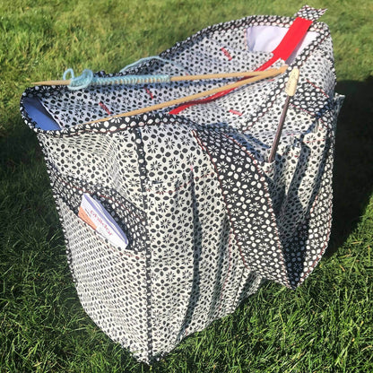 GRAND-MAMAN - Sac de tricot 35cm x 35cm x 20cm avec poches à aiguilles, pour patron de couture pdf à télécharger.