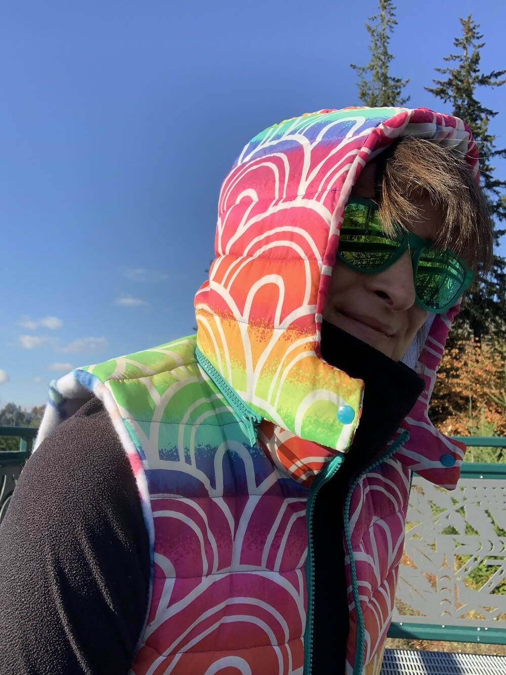 KEZIA - Doudoune sans manches mixte pour adultes du XS au XXXL, patron de couture pdf à télécharger, tenue colorée avec capuche amovible