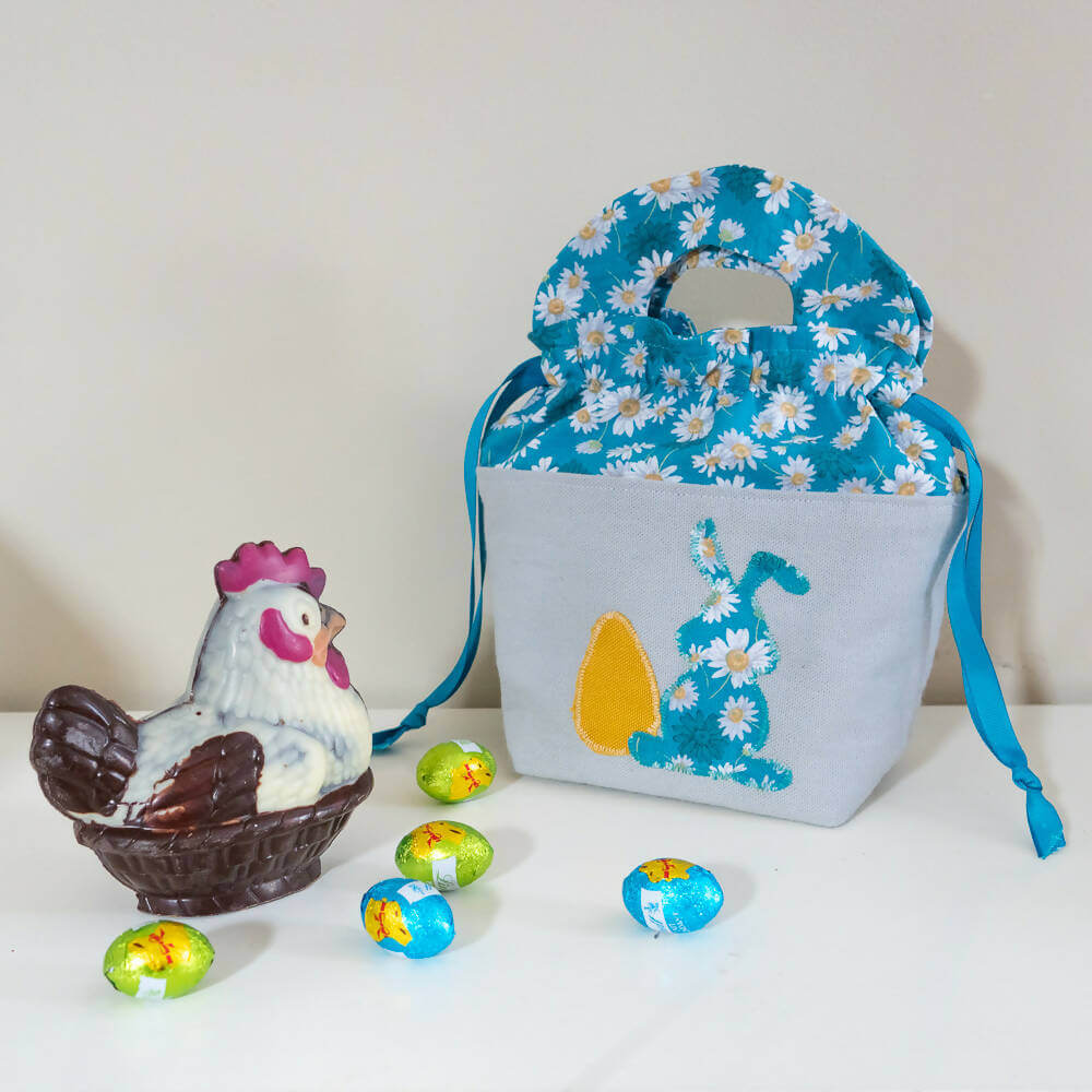 Panier 3 en 1 : sac, panière, pochette cadeau – Friandise avec motifs printaniers, patron de couture pdf à télécharger inclus.