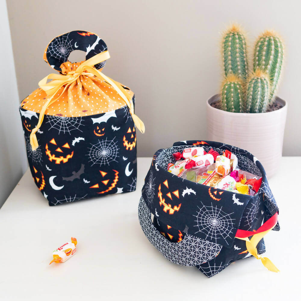 Panier 3 en 1 : sac, panière, pochette cadeau – Friandise avec motif Halloween, patron de couture pdf à télécharger, rempli de friandises.