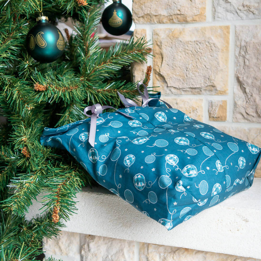 Pochette cadeaux, 4 formats – Surprise! sous le sapin, emballage réutilisable avec patron de couture pdf à télécharger.