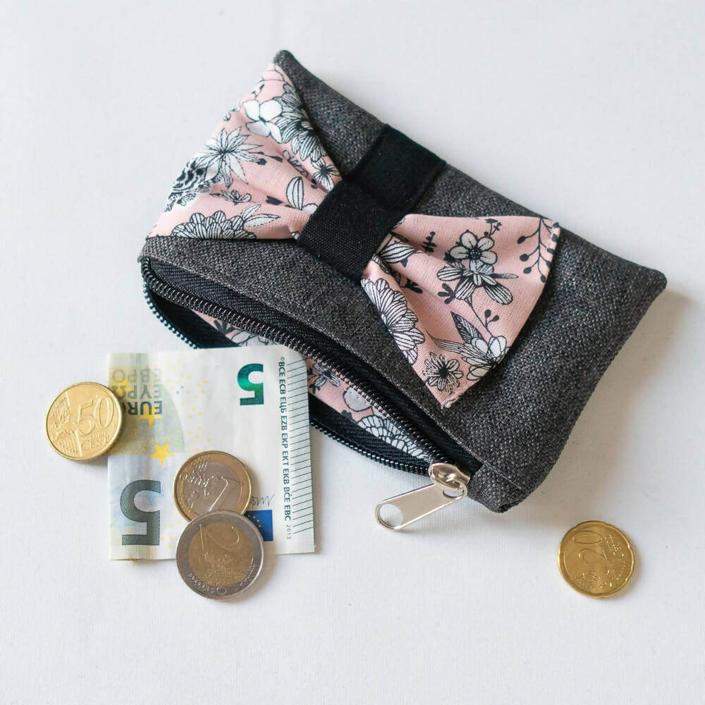 Pochette et porte-monnaie avec nœud, 2 formats – Groseille avec patron de couture pdf à télécharger, design élégant.