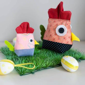 Poule de Pâques, 2 tailles – Suzette, patron de couture pdf à télécharger, image de décoration DIY pour Pâques avec œufs en tissu.