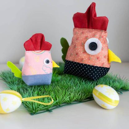 Poule de Pâques, 2 tailles – Suzette, patron de couture pdf à télécharger, image de décoration DIY pour Pâques avec œufs en tissu.