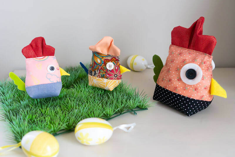 Poule de Pâques, 2 tailles – Suzette, une décoration DIY avec patron de couture PDF à télécharger pour la chasse aux œufs de Pâques.