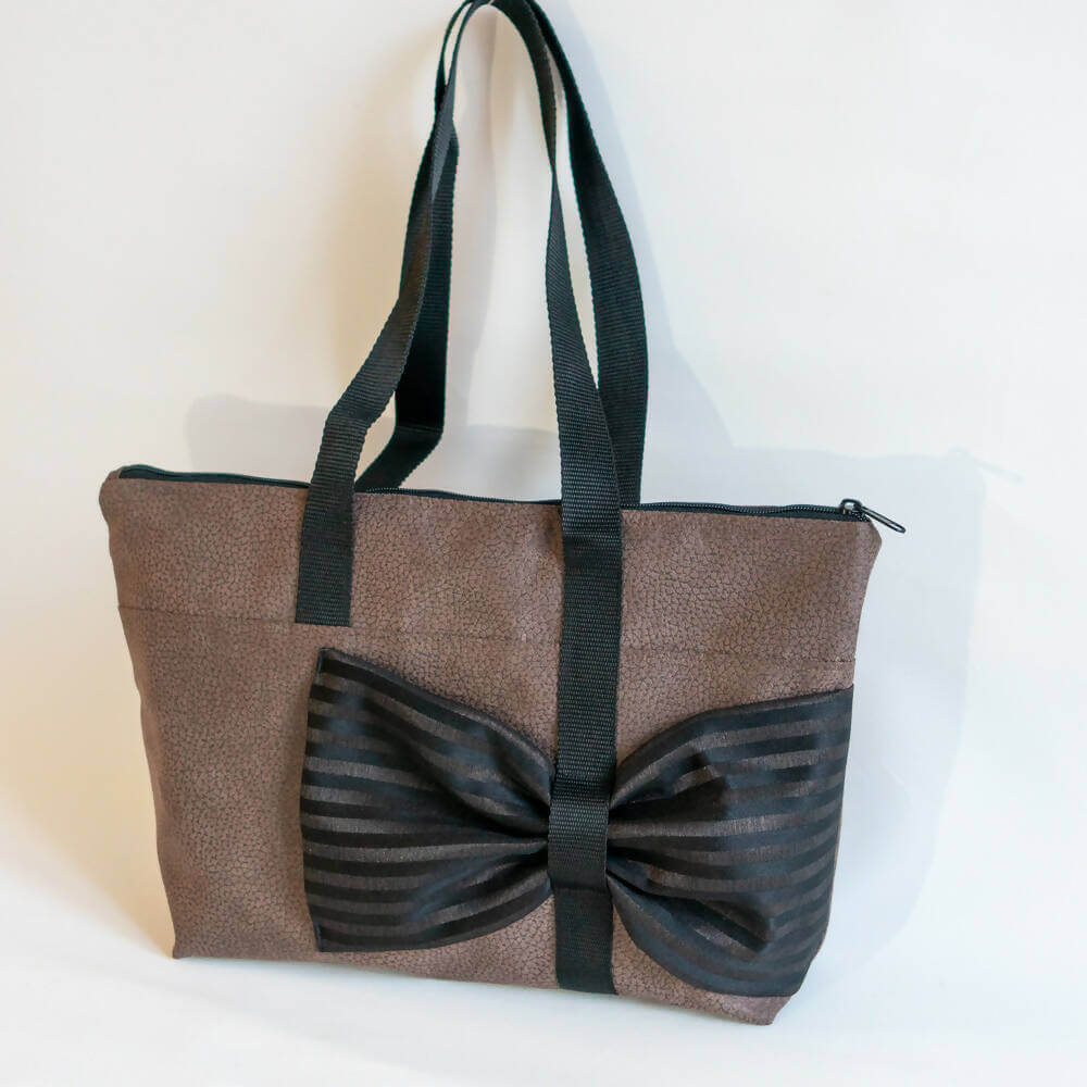 Sac cabas, trousse avec nœud, 3 formats – Groseille, patron de couture pdf à télécharger, élégant avec grand nœud asymétrique.