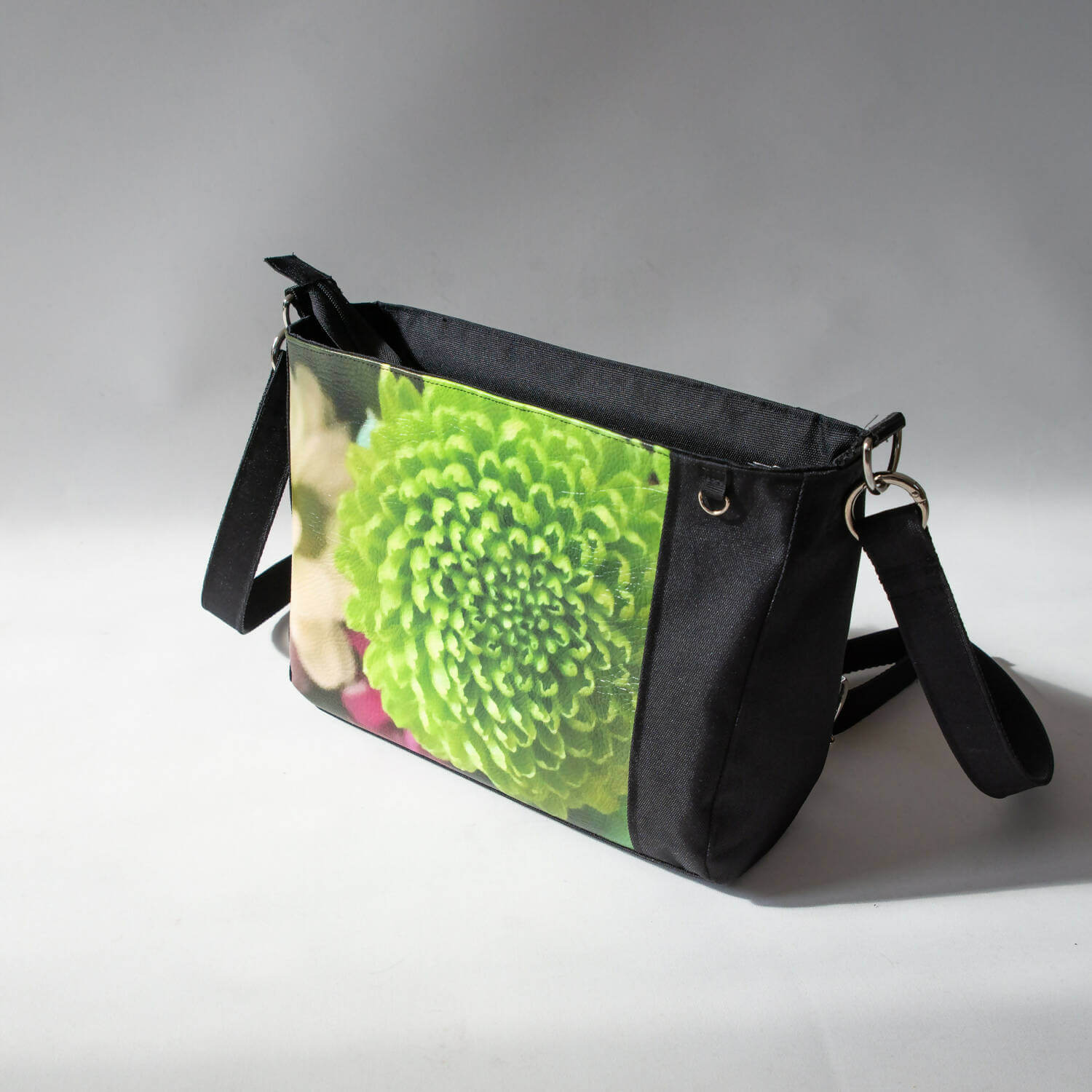 Sac à main – Léon avec imprimé floral, patron de couture pdf à télécharger, sangle amovible pour port polyvalent.