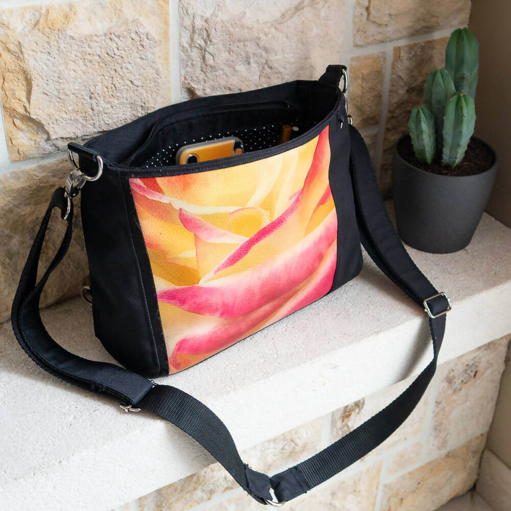 Sac à main – Léon avec imprimé coloré, patron de couture pdf à télécharger, sac fonctionnel avec options de port variées.