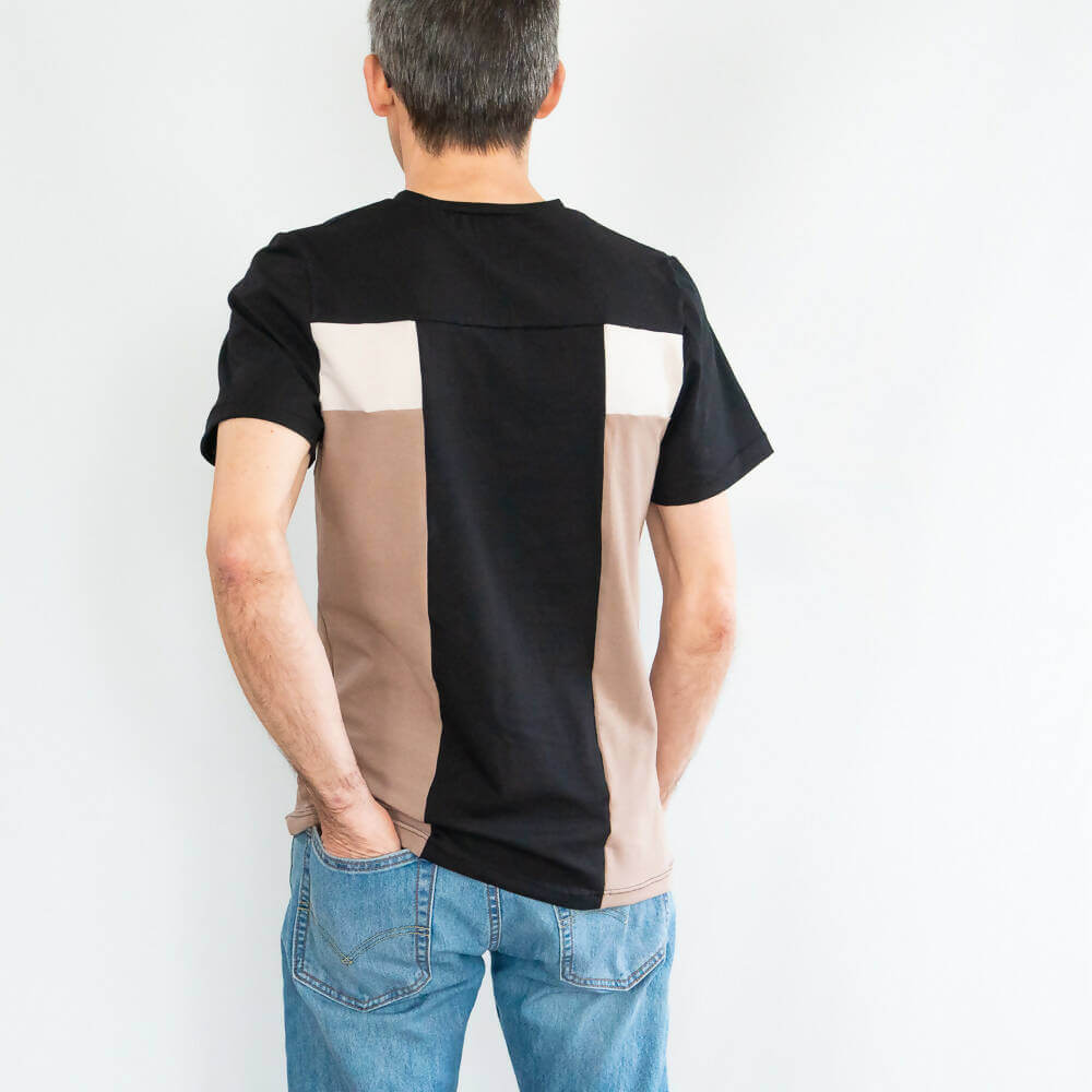 T-shirt homme, 42 au 62, 5 statures – Origan, patron de couture pdf à télécharger, vue arrière avec design blocs de couleur.